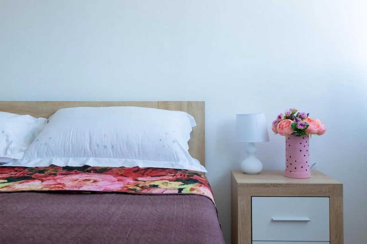 Apartment Bell Amour Pula 0*,